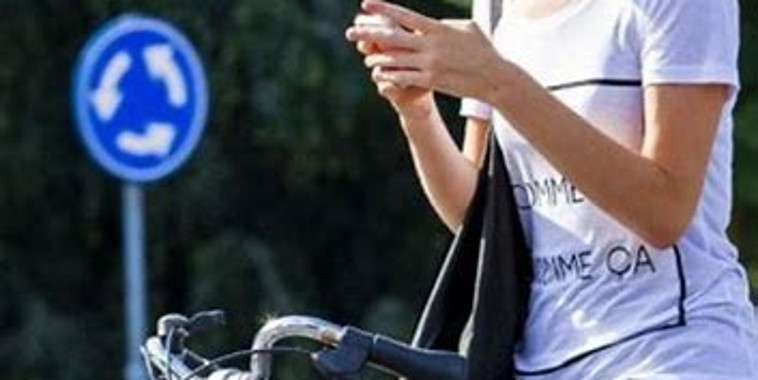  | Gebruik telefoon op fiets verboden! | Het nieuws van ISW | Nieuws | Over onze school